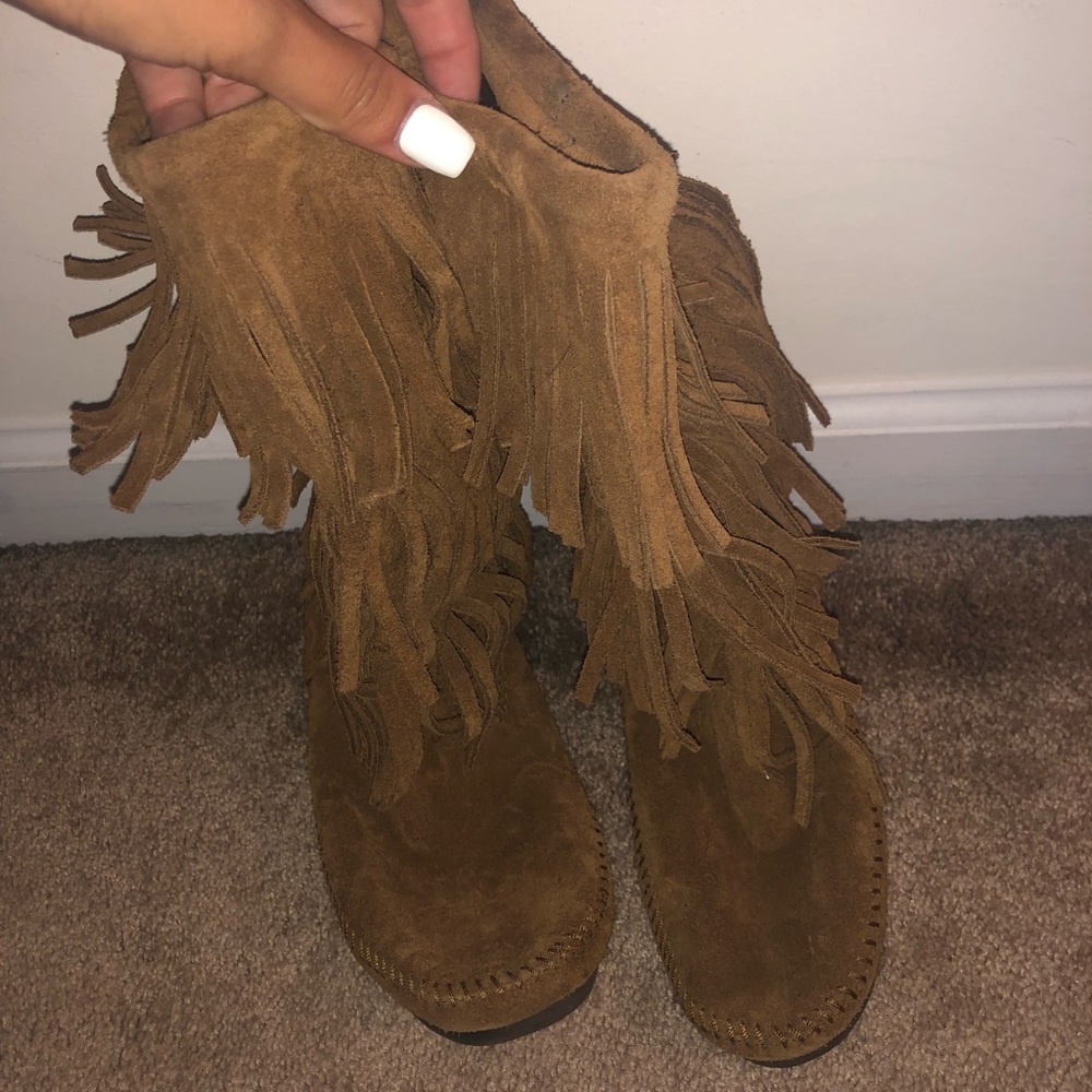 MINNETONKA BOOTS
